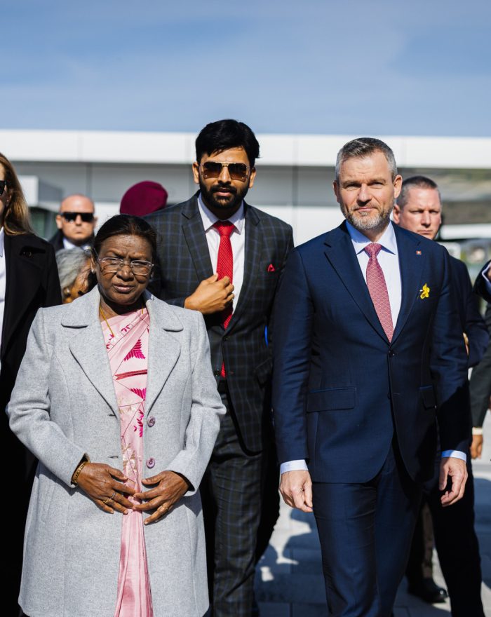 Prezident: navštívil závod jaguar land rover