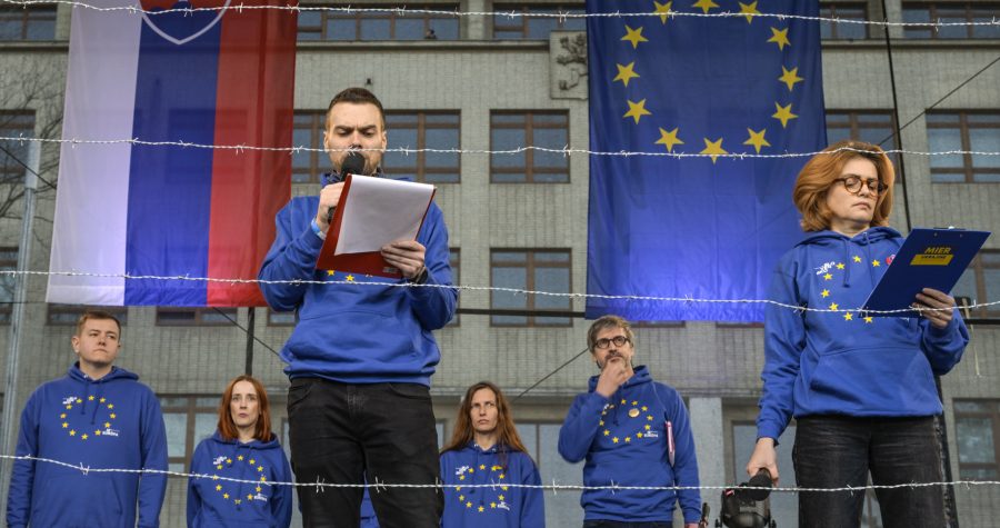 ZhromaŽdenie: slovensko je európa! v bratislave