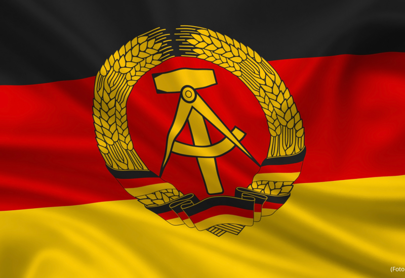 Nemecká demokratická republika vlajka canva.com