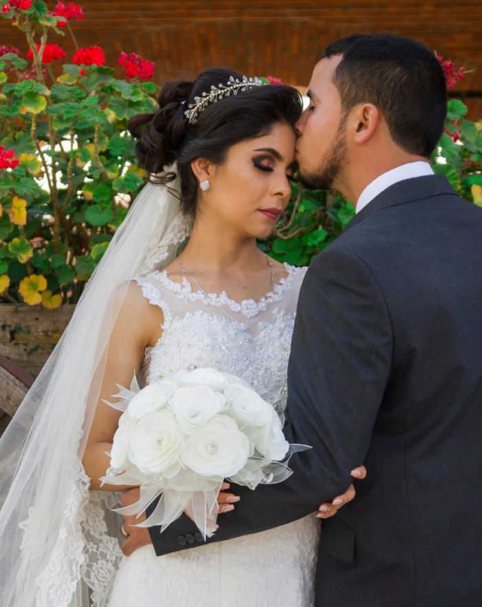 Svadobný bozk Luis Becerra Fotógrafo Pexels Canva