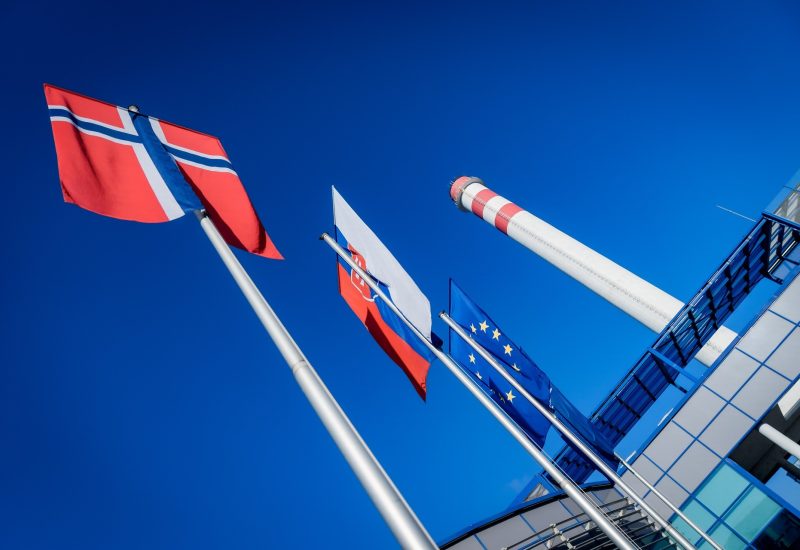 VLÁDA: Návšteva v spoločnosti Slovalco